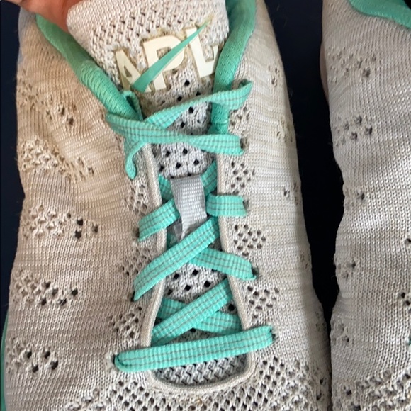 Women’s APL techloom pro sz 9 - Picture 2 of 9